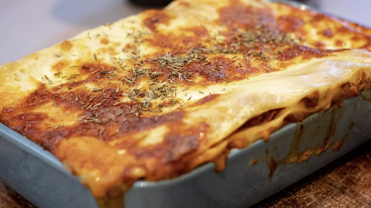 Morning Coffee: Barclays' fixed income traders may need a lot of lasagne. HRT's boss rides the subway to work
