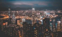 某間香港小型銀行持續招聘大量人手