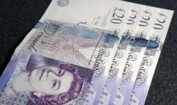 As private equity funds pump hiring, salaries fall behind banks