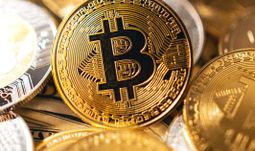 London associates keep leaving banks for jobs at Coinbase