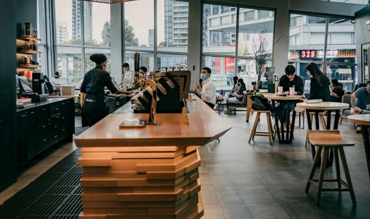Singapore cafes full again as more bankers meet recruiters