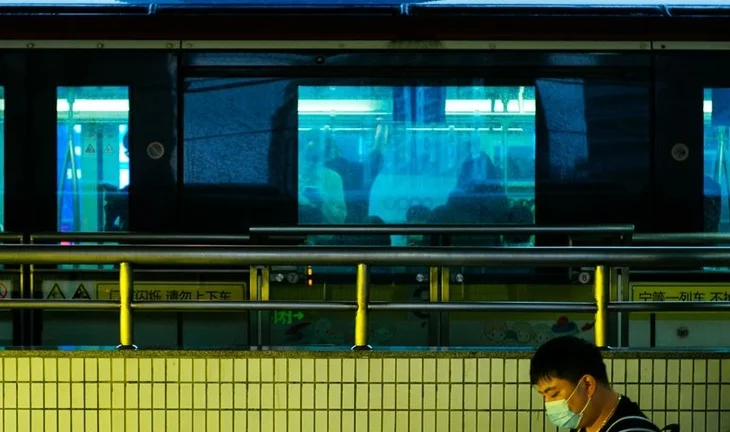 Shanghai or Singapore? Hong Kong bankers look for relocations