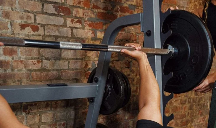 The investment bank job that has a minimum bench press requirement