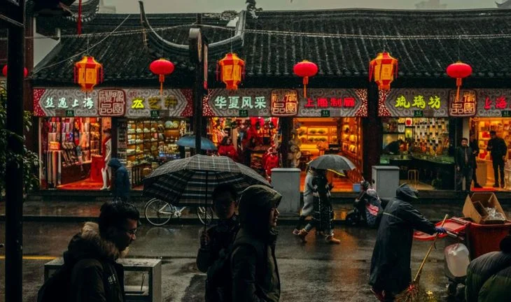 Banks delay virus restrictions on New York & London staff returning from China