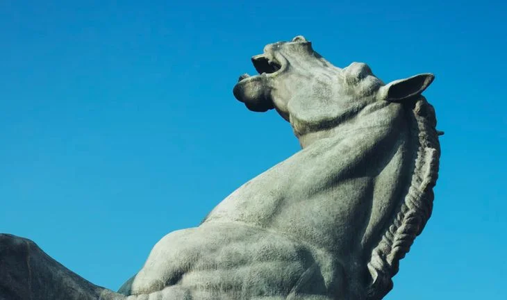 a horse statue