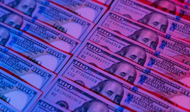 Asset manager paying nearly $400k per head hikes compensation amdist AI rollout 