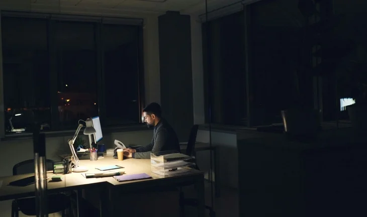 Morning Coffee: Boutique bank asked to prove long hours are really necessary. Goldman Sachs CEO wishes he could spend a lot more money on coders