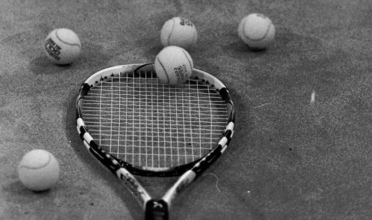 tennis racket, balls 